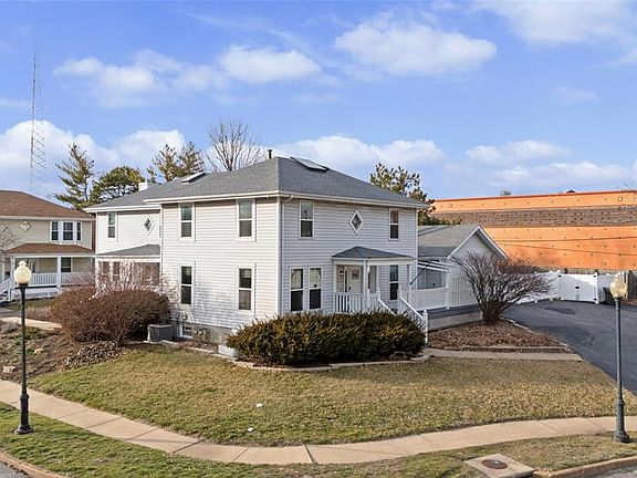 2nd image of 5725 Westminster Pl