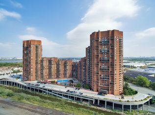 921 Harmon Cove Tower, Secaucus, NJ