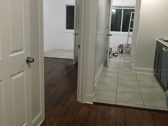 4th image of 1223 Queen St NE APT 1