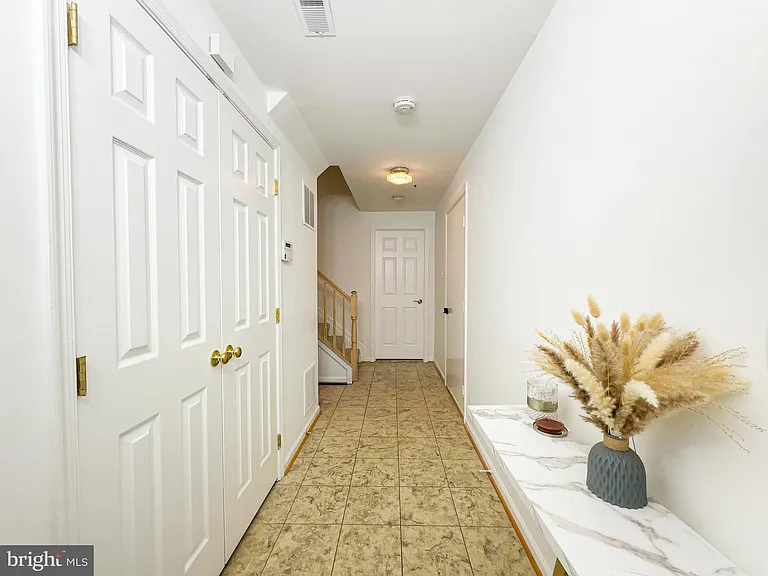 7822 Quill Point Dr — Photo 4