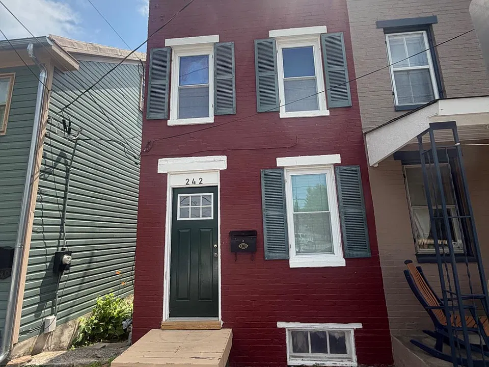 242 S Carroll St