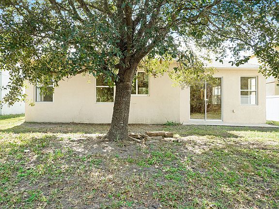 5th image of 15127 Perdido Dr
