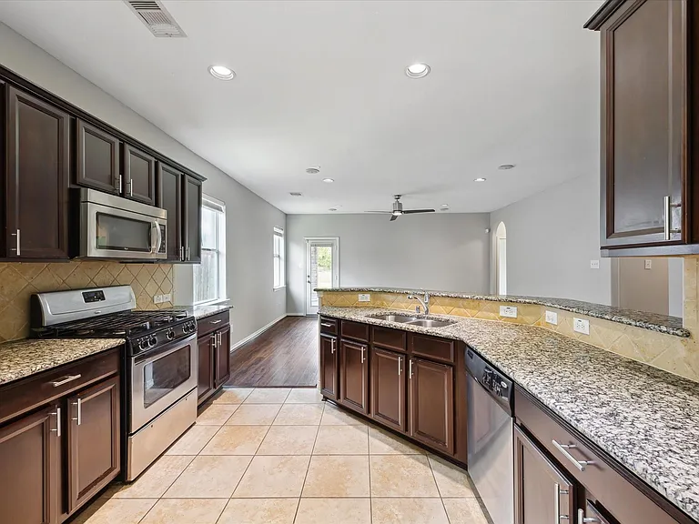 3105 W Trail Dr — Photo 6
