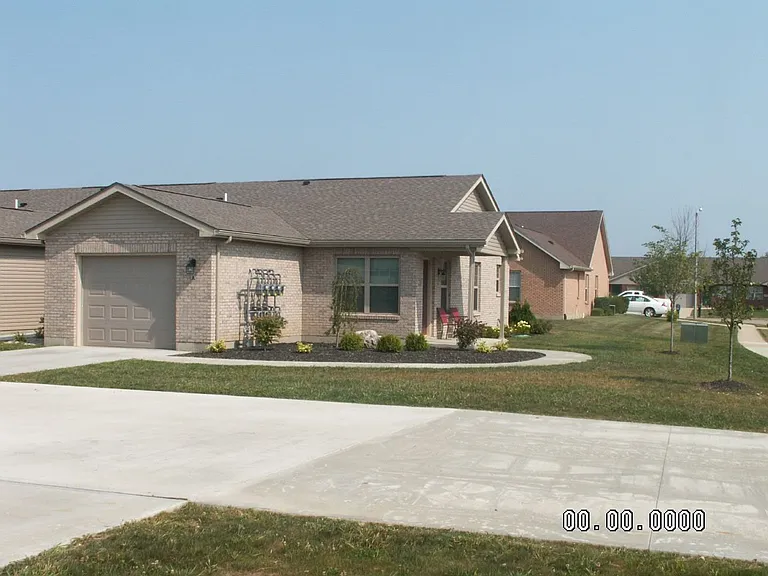 2240 Morning Glory Cir — Photo 30