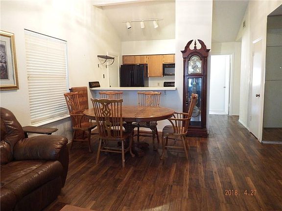 4th image of 6009 Cool Springs Dr