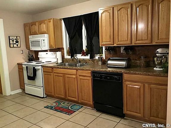 3rd image of 315 Willumae Dr