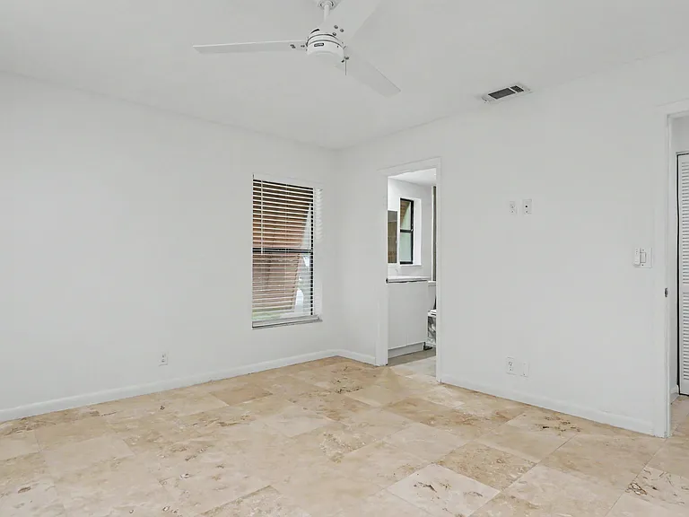 3939 NE 5th Ave #A201 — Photo 13