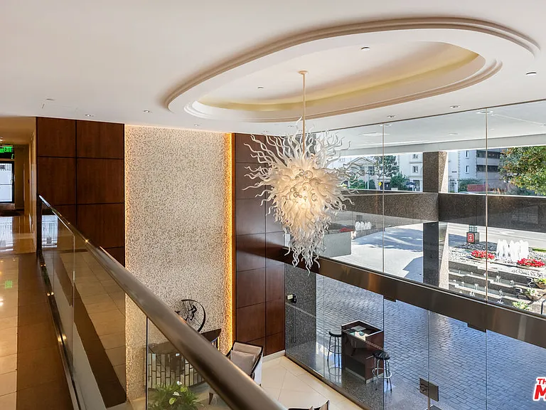 10551 Wilshire Blvd #1405 — Photo 7