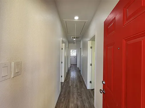 2706 1/2 Berry St Photo 1