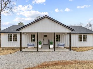 10224 New Hope Rd, Bon Aqua, TN 37025