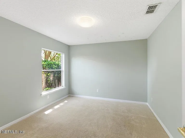 160 Crossroad Lakes Dr — Photo 14
