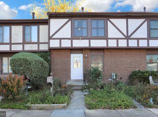 27 Bourbon Ct, Baltimore, MD 21234