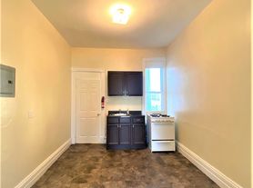 331 Grand St, Paterson, NJ