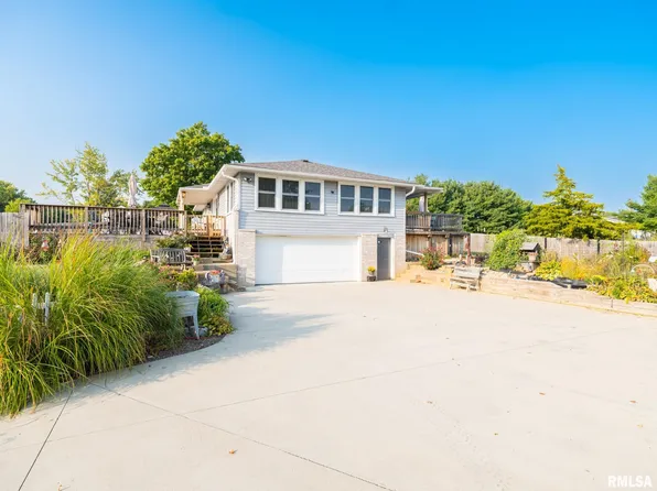 2539 Centennial Dr, Washington, IL 61571