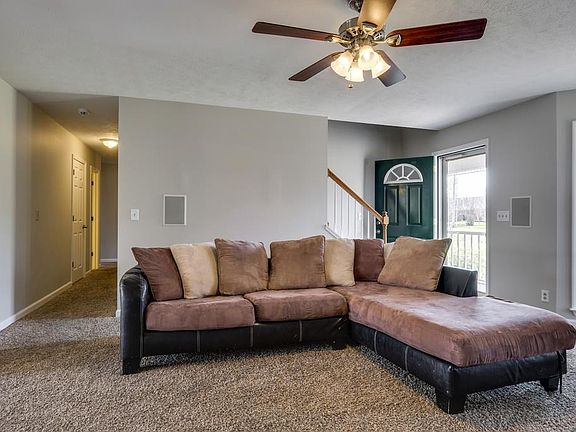 4th image of 130 Bordeaux Ct