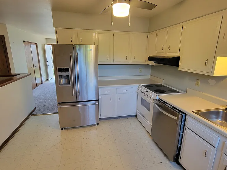 4015 Claire St — Photo 2