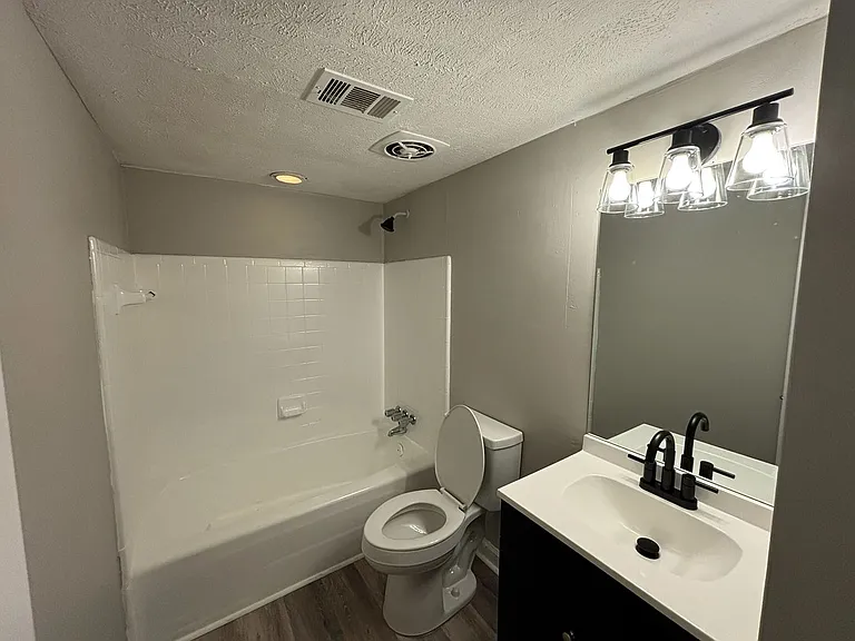 1263 Cedar Ave — Photo 22