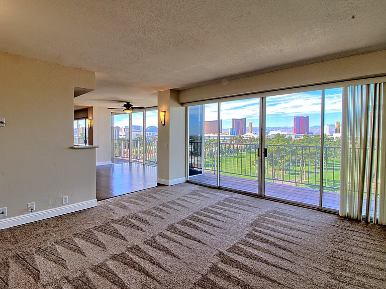 3111 Bel Air Dr #8E — Photo 10