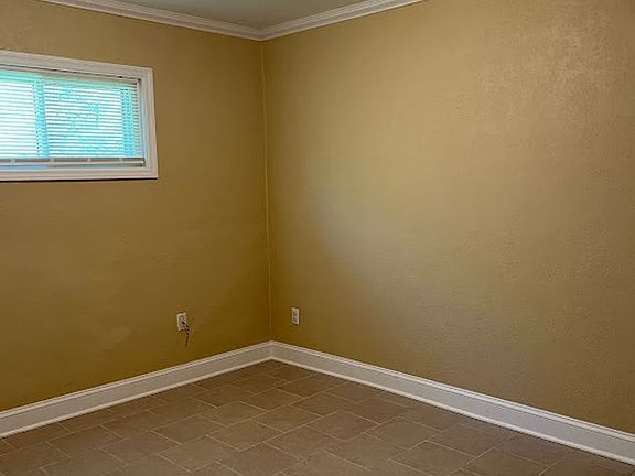5th image of 5291 Usher Dr #5293