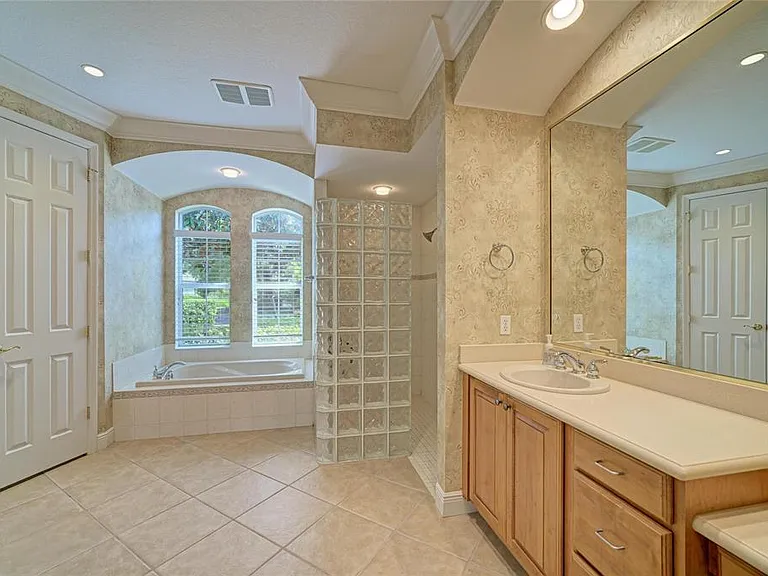 7022 Dominion Ln — Photo 14