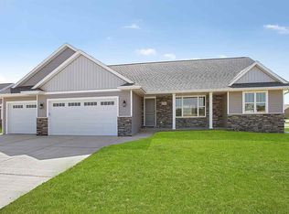 1777 Steiner Ln, Green Bay, WI 54313