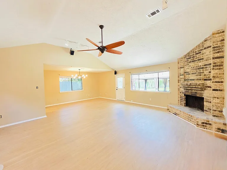 13438 Nevermore Dr — Photo 4