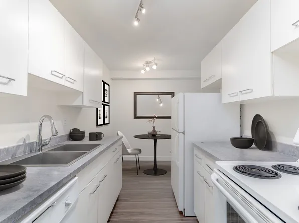 14624 72nd St NW, Edmonton, AB T5C 0R7