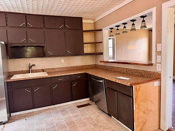5th image of 3419 Alabama Ave #195