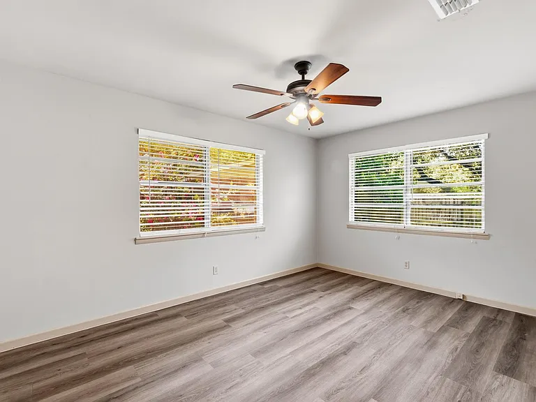 2414 Havenside Dr — Photo 21