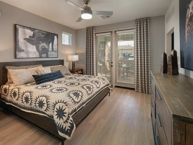 Everly at Morrison Ranch Luxury Apartments — Photo 15