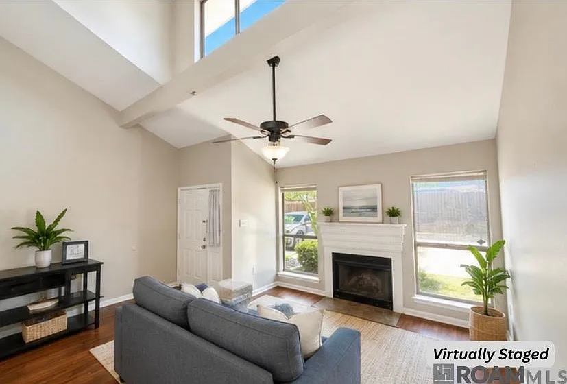 9625 Siegen Ln