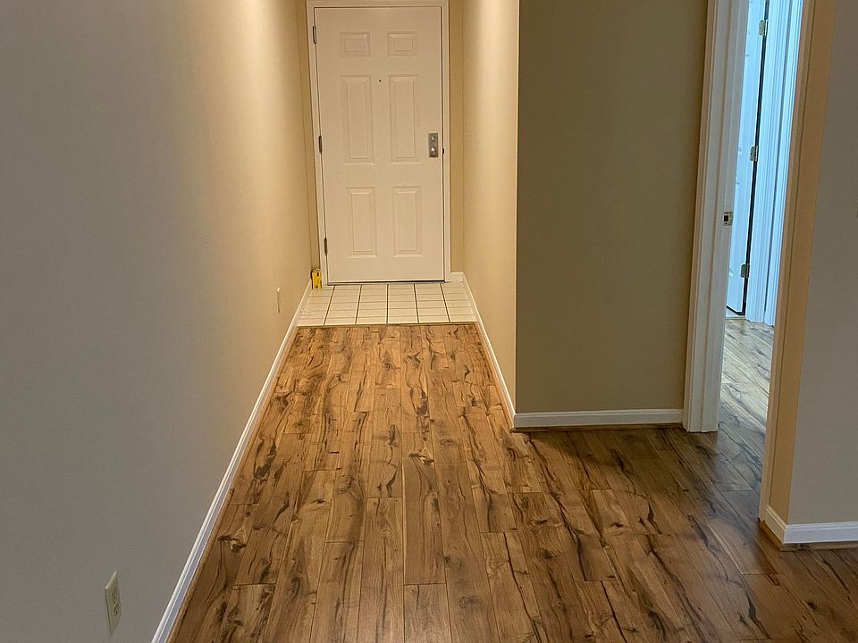 1st image of 100 Northridge Dr Unit 7