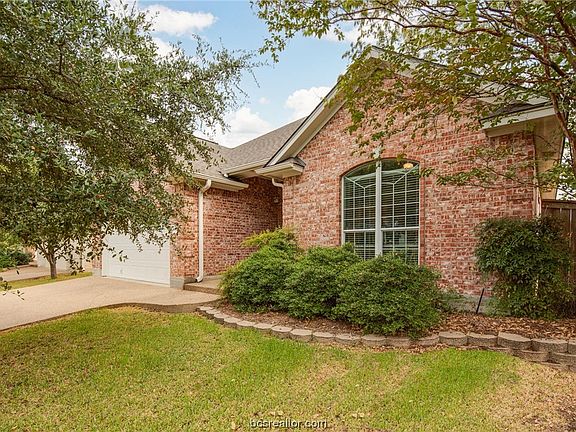 3rd image of 4003 Reatta Ln