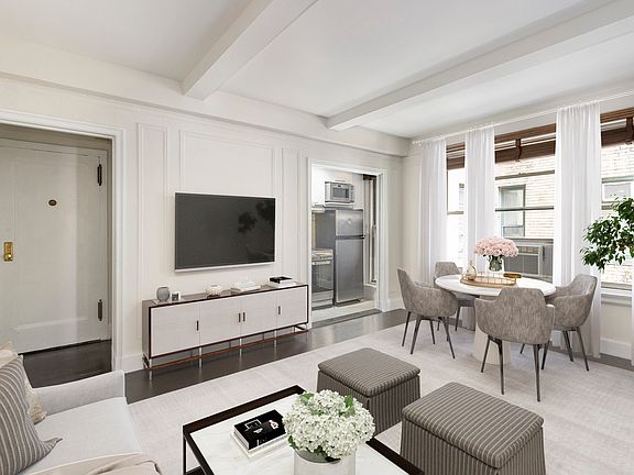 2nd image of 325 W 45th St APT 502