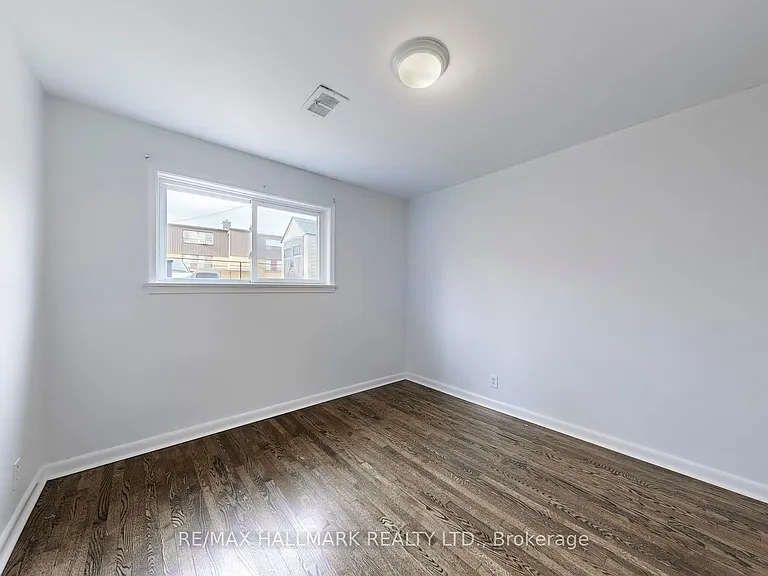 3572 Dufferin St #LOWER — Photo 13