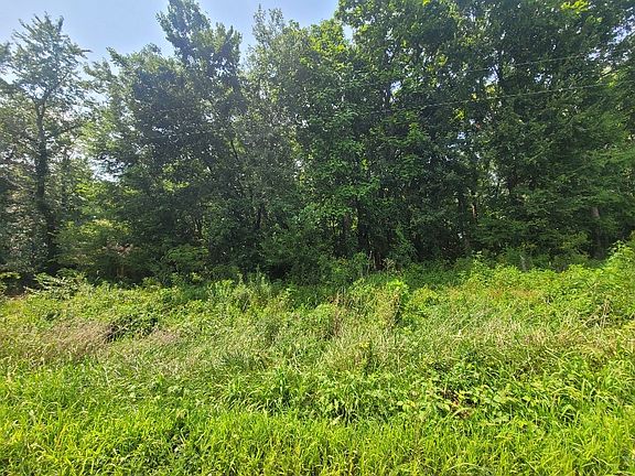 4th image of 9469 County Road 1350 E