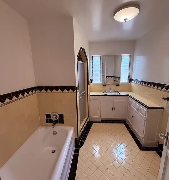 1032 S Crescent Heights Blvd — Photo 24