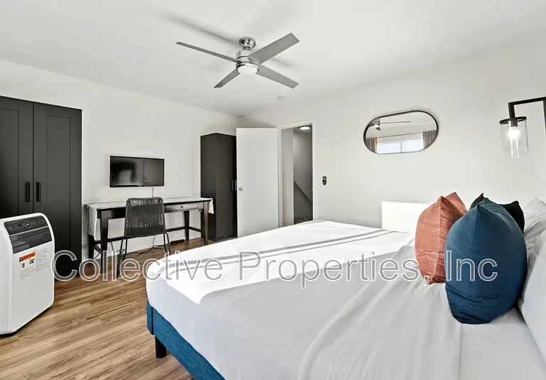 2735 Hornblend St #3 — Photo 11