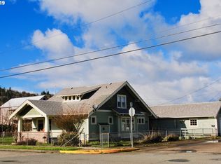 527 Ash St, Myrtle Point, OR 97458