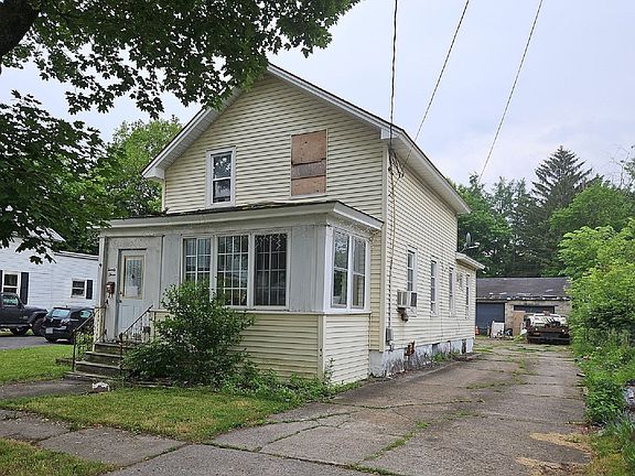 3rd image of 23 Brainard St