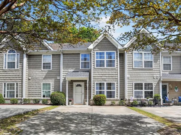 883 24th St, Virginia Beach, VA 23451