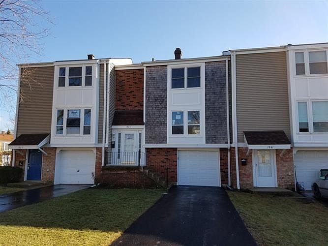1st image of 1943 Governors Ln