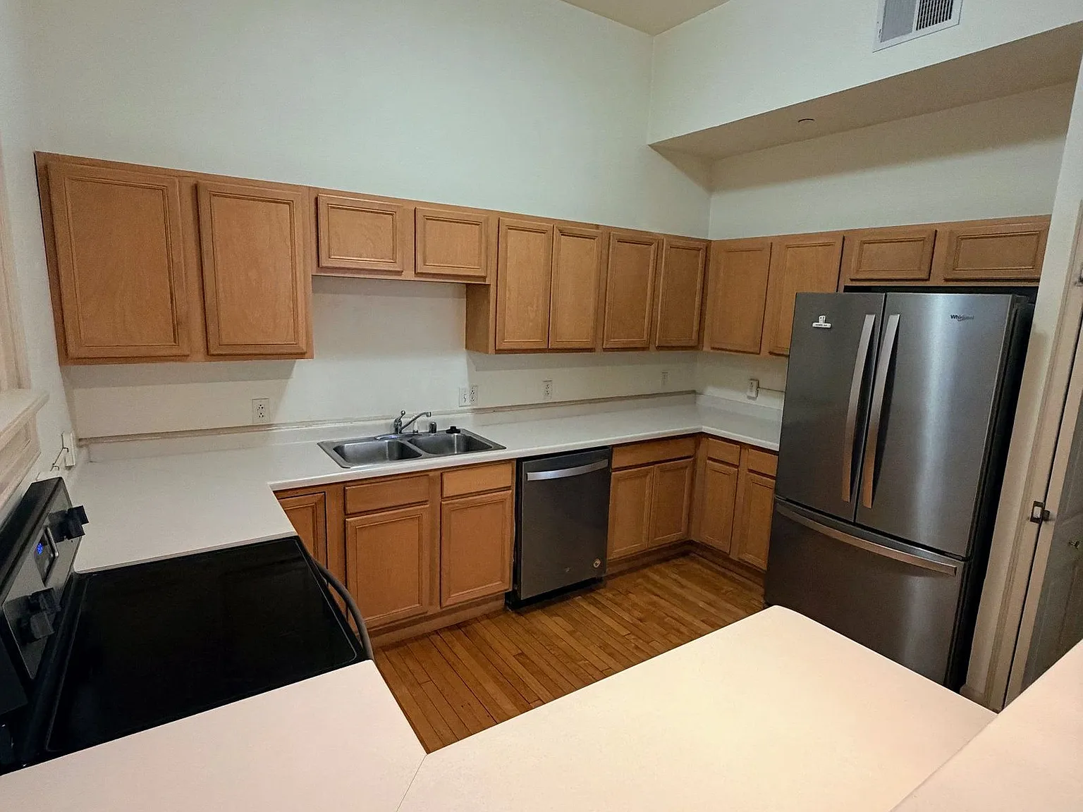 1 bed, 1.0 bath, 675 sqft, $1,095 — Photo 3