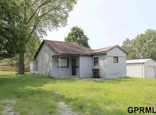 208 W Dewey St, Cook, NE 68329
