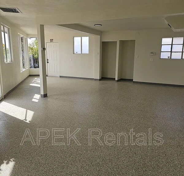 2231 N Palm Canyon Dr #2235 — Photo 1