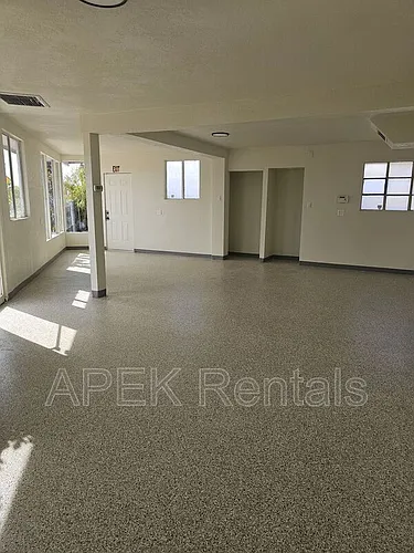 2231 N Palm Canyon Dr Photo 1