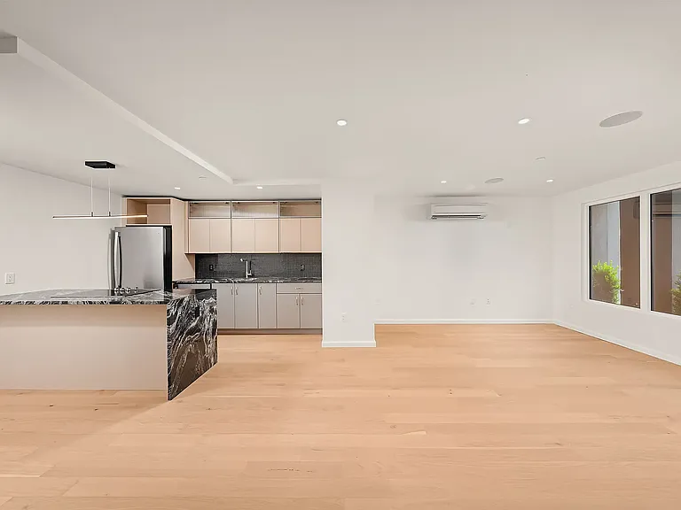 41-15 24th St #Townhouse 4 — Photo 18