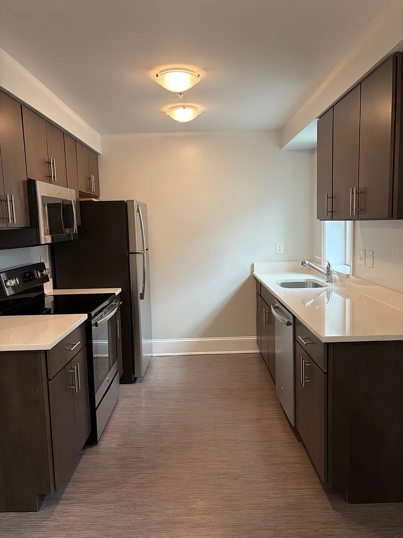 3300 Rhode Island Avenue — Photo 4
