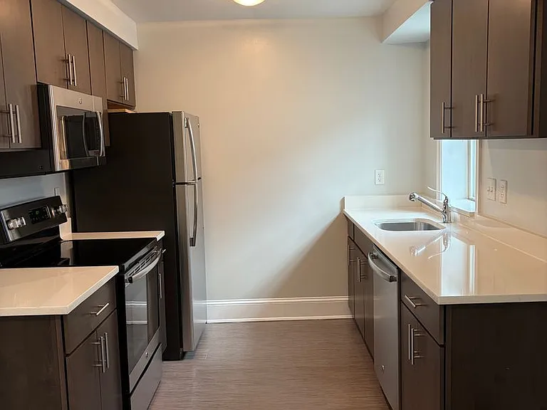3300 Rhode Island Avenue — Photo 4
