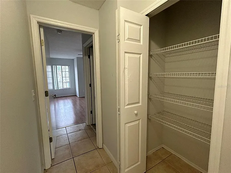 1727 Fluorshire Dr — Photo 28